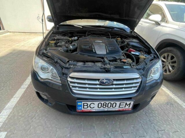 Серый Субару Аутбек, объемом двигателя 3 л и пробегом 180 тыс. км за 7700 $, фото 7 на Automoto.ua