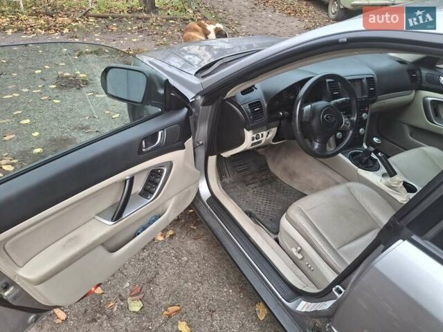 Серый Субару Аутбек, объемом двигателя 2 л и пробегом 216 тыс. км за 7000 $, фото 12 на Automoto.ua