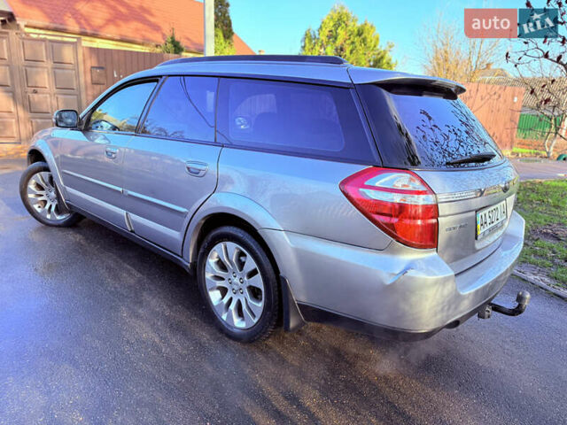 Сірий Субару Аутбек, об'ємом двигуна 3 л та пробігом 235 тис. км за 6850 $, фото 4 на Automoto.ua