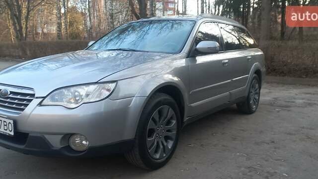 Серый Субару Аутбек, объемом двигателя 2.46 л и пробегом 270 тыс. км за 6900 $, фото 1 на Automoto.ua