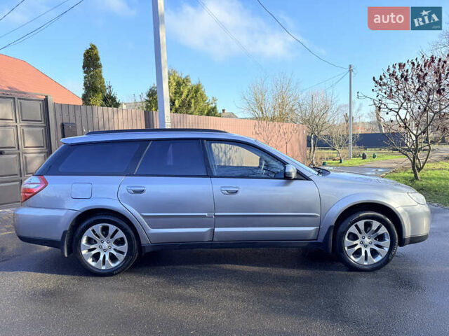 Сірий Субару Аутбек, об'ємом двигуна 3 л та пробігом 235 тис. км за 6850 $, фото 54 на Automoto.ua