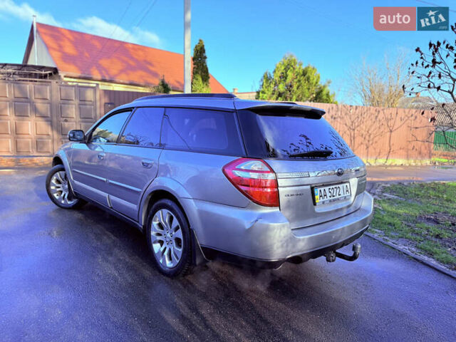 Сірий Субару Аутбек, об'ємом двигуна 3 л та пробігом 235 тис. км за 6850 $, фото 5 на Automoto.ua