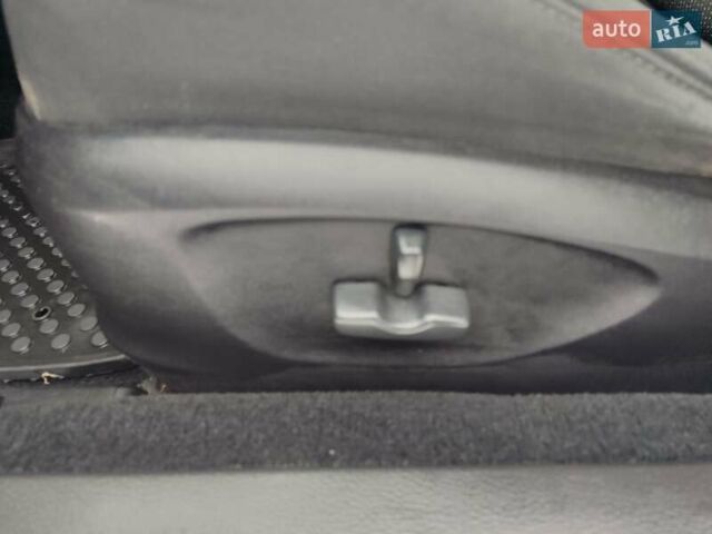 Сірий Субару Аутбек, об'ємом двигуна 3 л та пробігом 266 тис. км за 7500 $, фото 27 на Automoto.ua