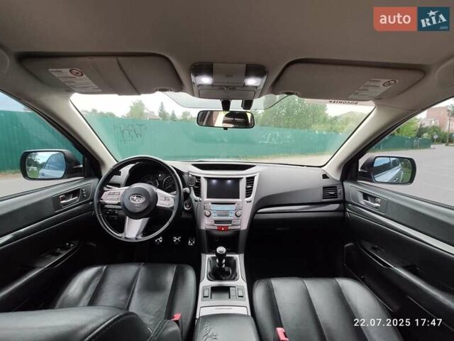 Серый Субару Аутбек, объемом двигателя 2 л и пробегом 230 тыс. км за 8000 $, фото 12 на Automoto.ua