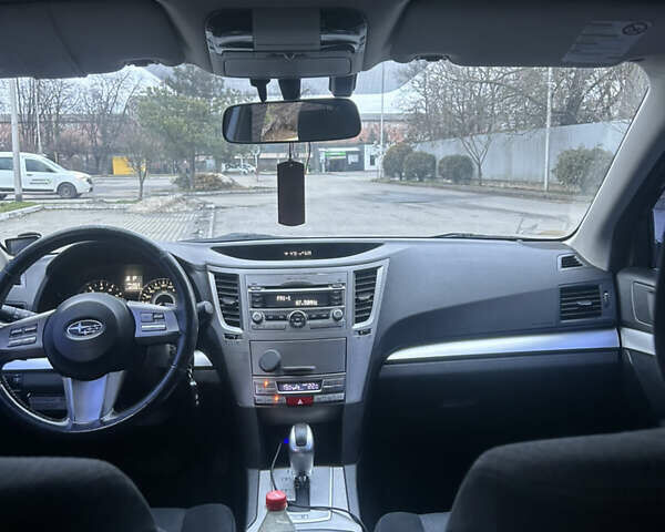 Серый Субару Аутбек, объемом двигателя 2.46 л и пробегом 125 тыс. км за 9300 $, фото 22 на Automoto.ua