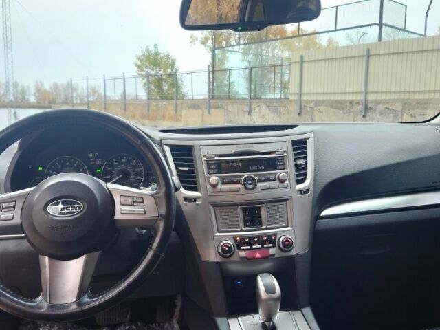 Серый Субару Аутбек, объемом двигателя 2.5 л и пробегом 200 тыс. км за 8300 $, фото 13 на Automoto.ua