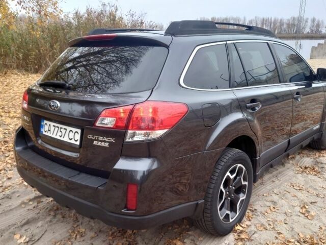 Серый Субару Аутбек, объемом двигателя 2.5 л и пробегом 200 тыс. км за 8300 $, фото 1 на Automoto.ua