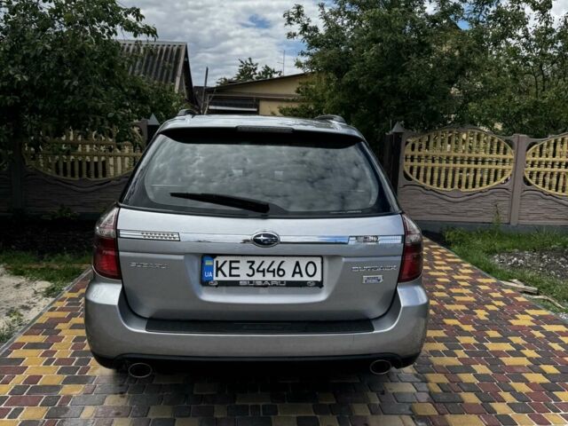 Сірий Субару Аутбек, об'ємом двигуна 2 л та пробігом 215 тис. км за 6500 $, фото 3 на Automoto.ua