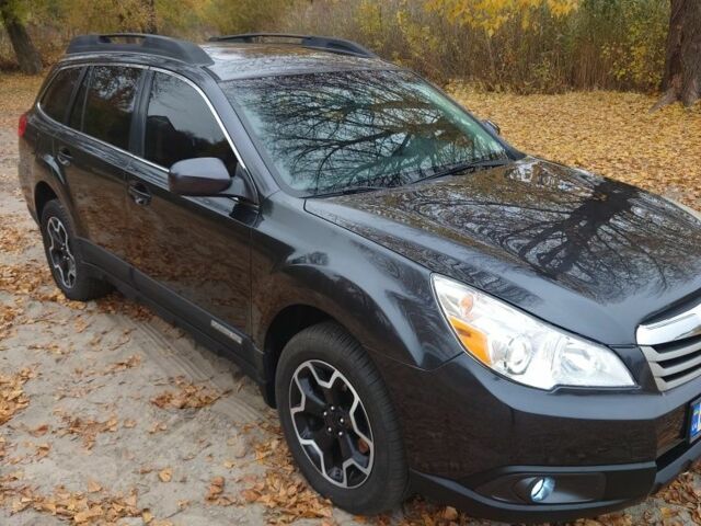 Серый Субару Аутбек, объемом двигателя 2.5 л и пробегом 200 тыс. км за 8300 $, фото 5 на Automoto.ua