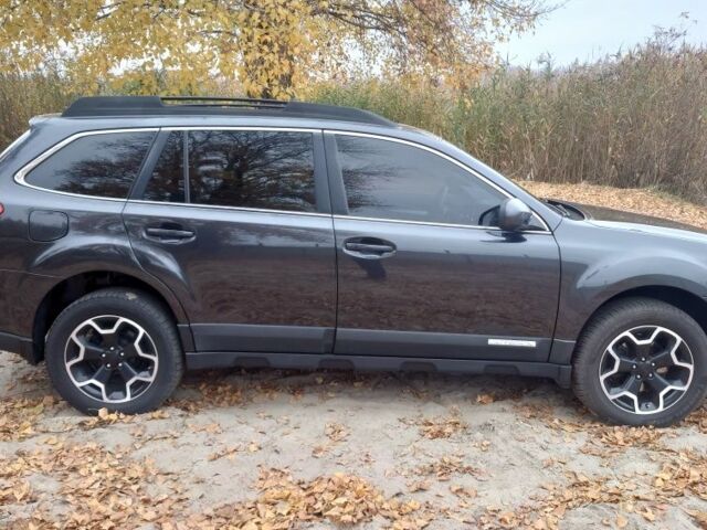 Серый Субару Аутбек, объемом двигателя 2.5 л и пробегом 200 тыс. км за 8300 $, фото 4 на Automoto.ua