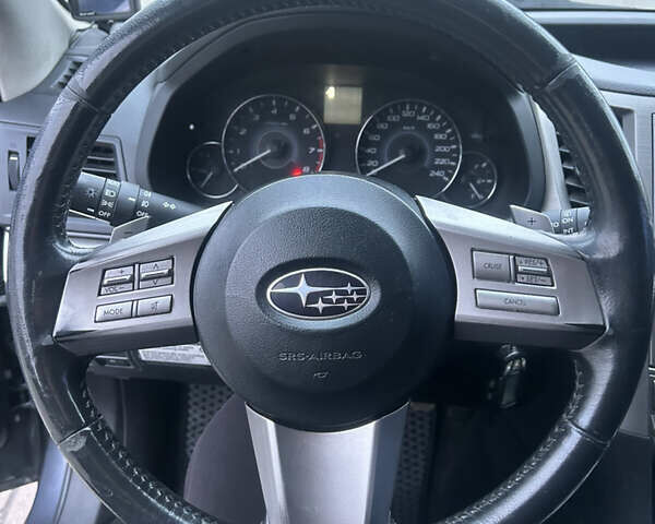 Серый Субару Аутбек, объемом двигателя 2.46 л и пробегом 125 тыс. км за 9300 $, фото 16 на Automoto.ua