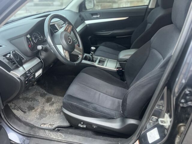 Сірий Субару Аутбек, об'ємом двигуна 2 л та пробігом 196 тис. км за 7900 $, фото 8 на Automoto.ua