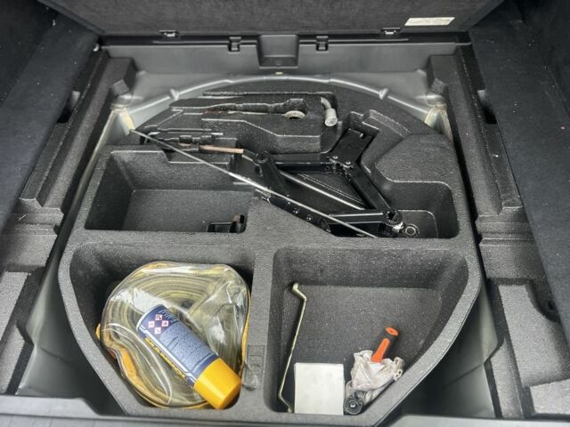 Сірий Субару Аутбек, об'ємом двигуна 2 л та пробігом 196 тис. км за 7900 $, фото 12 на Automoto.ua