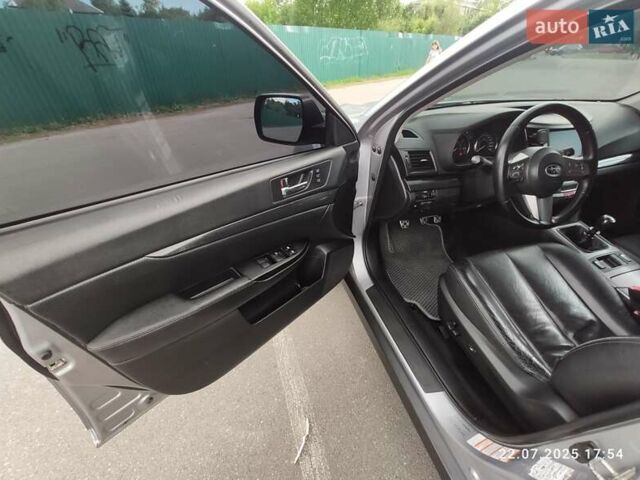 Серый Субару Аутбек, объемом двигателя 2 л и пробегом 230 тыс. км за 8000 $, фото 17 на Automoto.ua