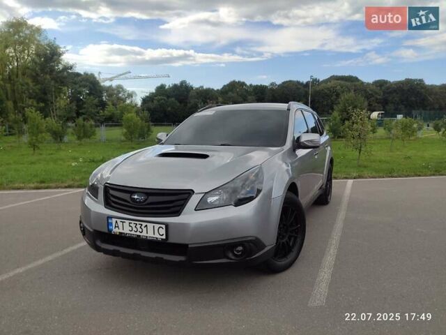 Серый Субару Аутбек, объемом двигателя 2 л и пробегом 230 тыс. км за 8000 $, фото 3 на Automoto.ua