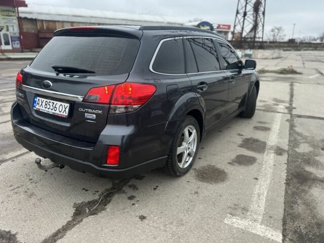 Сірий Субару Аутбек, об'ємом двигуна 2 л та пробігом 196 тис. км за 7900 $, фото 3 на Automoto.ua