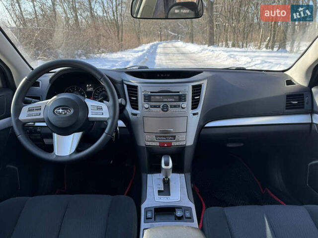 Сірий Субару Аутбек, об'ємом двигуна 2.5 л та пробігом 230 тис. км за 7630 $, фото 6 на Automoto.ua