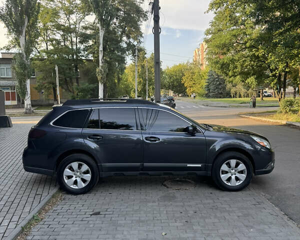 Сірий Субару Аутбек, об'ємом двигуна 2.46 л та пробігом 300 тис. км за 8750 $, фото 5 на Automoto.ua