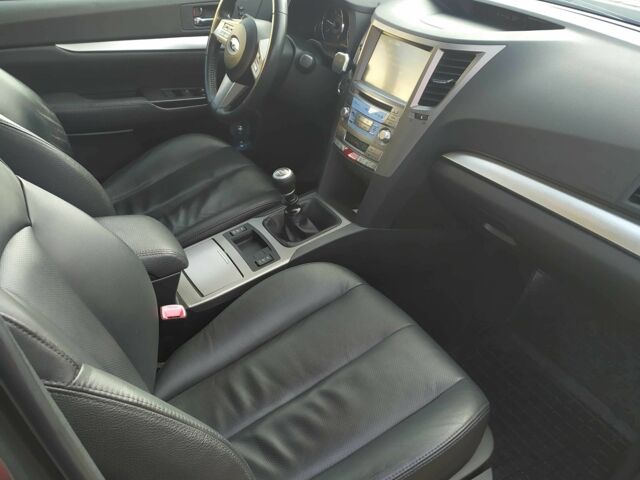 Субару Аутбек 2010 в Житомире на Automoto.ua Серый Субару Аутбек, объемом двигателя 2 л и пробегом 227 тыс. км за 8800 $, фото 1 на Automoto.ua