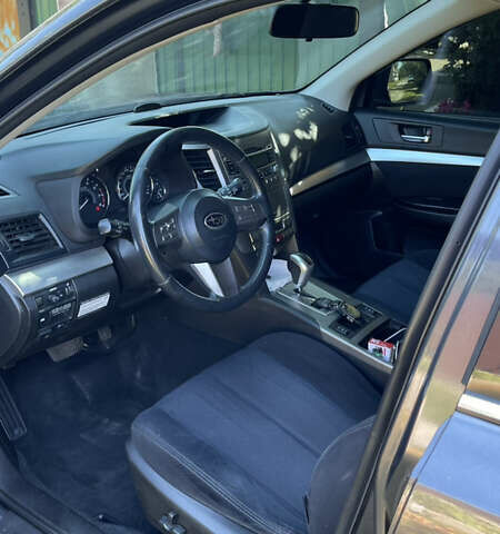 Серый Субару Аутбек, объемом двигателя 2.46 л и пробегом 222 тыс. км за 9800 $, фото 9 на Automoto.ua