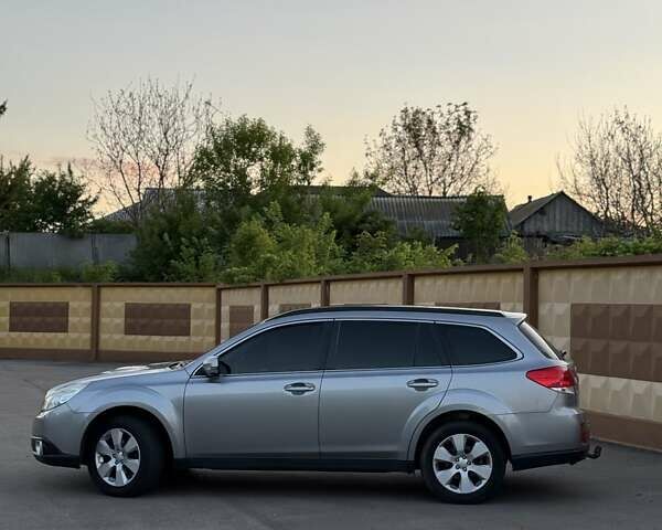 Сірий Субару Аутбек, об'ємом двигуна 2 л та пробігом 250 тис. км за 8000 $, фото 7 на Automoto.ua