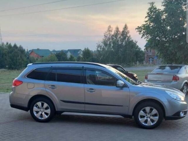 Серый Субару Аутбек, объемом двигателя 2 л и пробегом 245 тыс. км за 8300 $, фото 3 на Automoto.ua