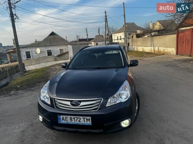 Серый Субару Аутбек, объемом двигателя 2.46 л и пробегом 160 тыс. км за 9000 $, фото 3 на Automoto.ua