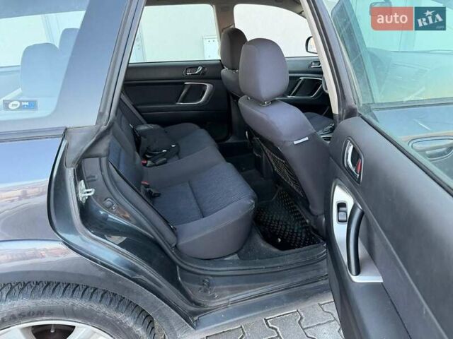 Серый Субару Аутбек, объемом двигателя 2.46 л и пробегом 303 тыс. км за 3300 $, фото 15 на Automoto.ua