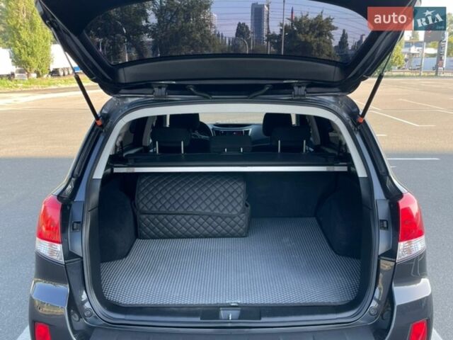 Серый Субару Аутбек, объемом двигателя 2.46 л и пробегом 180 тыс. км за 9800 $, фото 16 на Automoto.ua