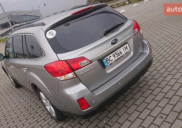 Сірий Субару Аутбек, об'ємом двигуна 2.46 л та пробігом 250 тис. км за 8100 $, фото 4 на Automoto.ua