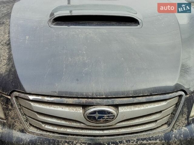 Серый Субару Аутбек, объемом двигателя 2 л и пробегом 270 тыс. км за 4000 $, фото 3 на Automoto.ua