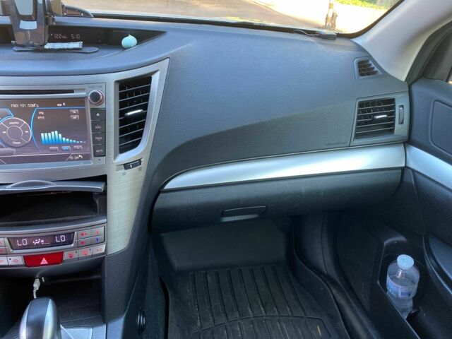 Серый Субару Аутбек, объемом двигателя 2.5 л и пробегом 198 тыс. км за 8500 $, фото 7 на Automoto.ua