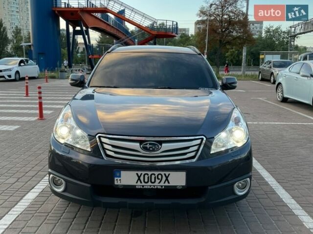 Серый Субару Аутбек, объемом двигателя 2.46 л и пробегом 180 тыс. км за 9800 $, фото 2 на Automoto.ua
