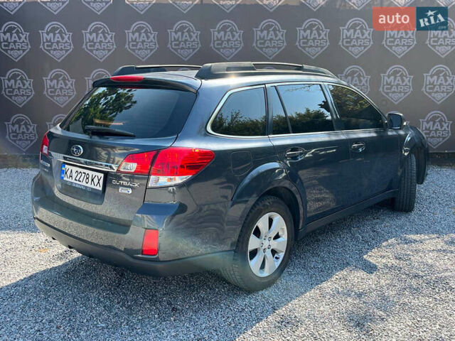 Сірий Субару Аутбек, об'ємом двигуна 2 л та пробігом 210 тис. км за 7900 $, фото 3 на Automoto.ua