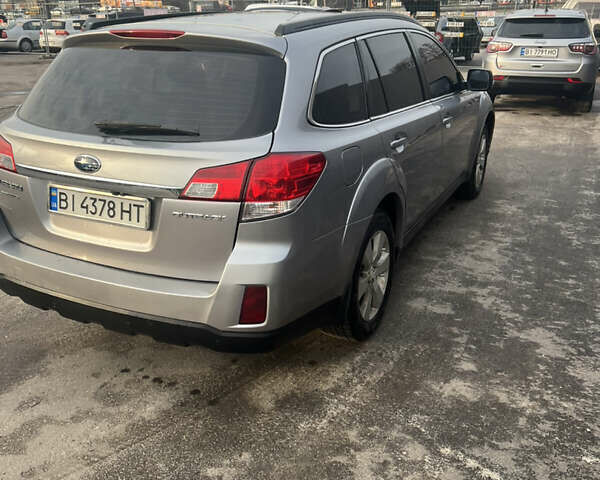 Сірий Субару Аутбек, об'ємом двигуна 2.46 л та пробігом 247 тис. км за 9000 $, фото 10 на Automoto.ua