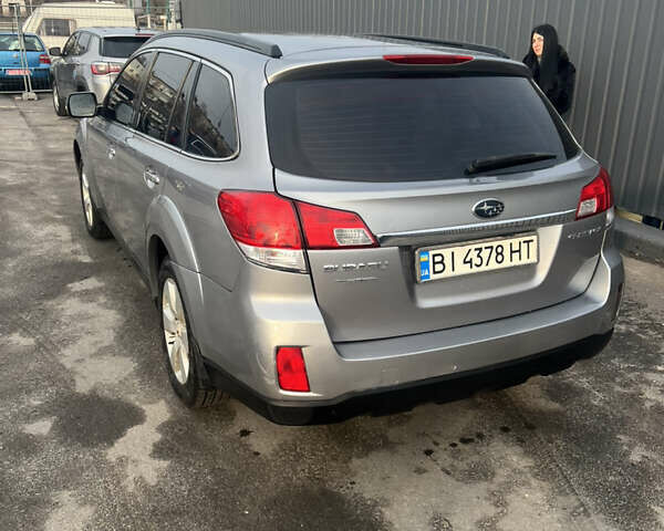 Сірий Субару Аутбек, об'ємом двигуна 2.46 л та пробігом 247 тис. км за 9000 $, фото 9 на Automoto.ua
