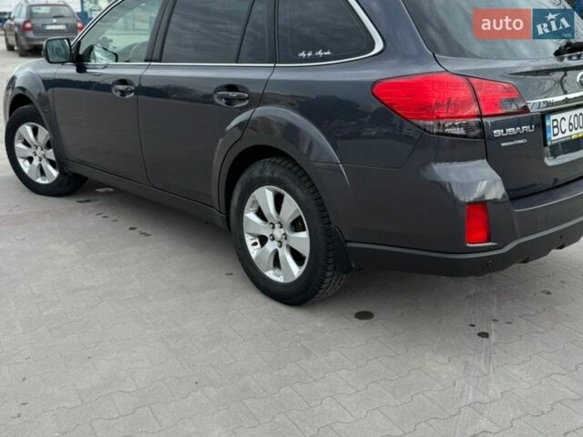 Серый Субару Аутбек, объемом двигателя 2.5 л и пробегом 219 тыс. км за 7900 $, фото 9 на Automoto.ua