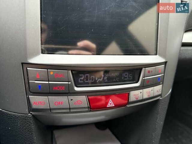 Серый Субару Аутбек, объемом двигателя 2 л и пробегом 350 тыс. км за 6900 $, фото 36 на Automoto.ua