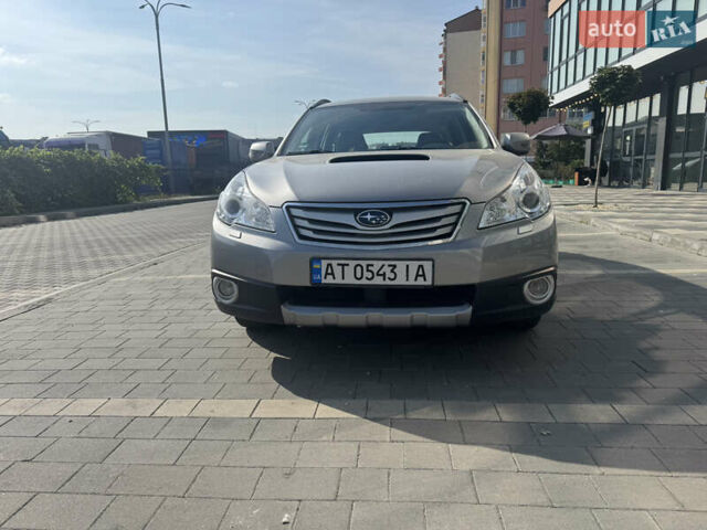 Серый Субару Аутбек, объемом двигателя 2 л и пробегом 270 тыс. км за 6500 $, фото 1 на Automoto.ua
