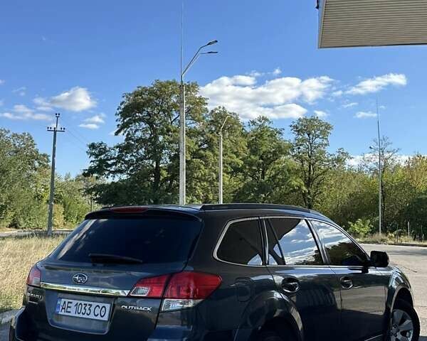 Сірий Субару Аутбек, об'ємом двигуна 2.5 л та пробігом 213 тис. км за 8900 $, фото 10 на Automoto.ua