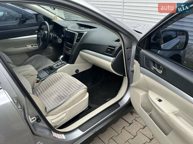 Сірий Субару Аутбек, об'ємом двигуна 2.46 л та пробігом 225 тис. км за 10300 $, фото 8 на Automoto.ua