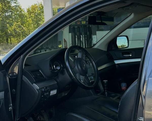Сірий Субару Аутбек, об'ємом двигуна 2.5 л та пробігом 213 тис. км за 8900 $, фото 2 на Automoto.ua