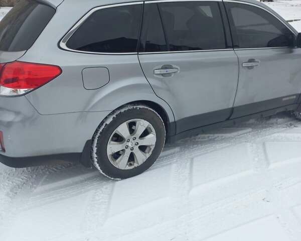 Сірий Субару Аутбек, об'ємом двигуна 2.46 л та пробігом 270 тис. км за 8600 $, фото 5 на Automoto.ua