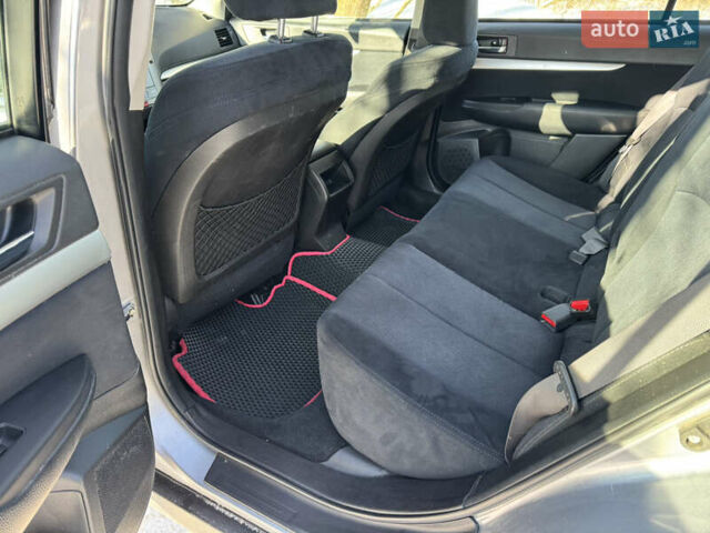 Сірий Субару Аутбек, об'ємом двигуна 2.5 л та пробігом 230 тис. км за 7630 $, фото 11 на Automoto.ua