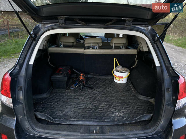 Сірий Субару Аутбек, об'ємом двигуна 2 л та пробігом 250 тис. км за 7600 $, фото 13 на Automoto.ua