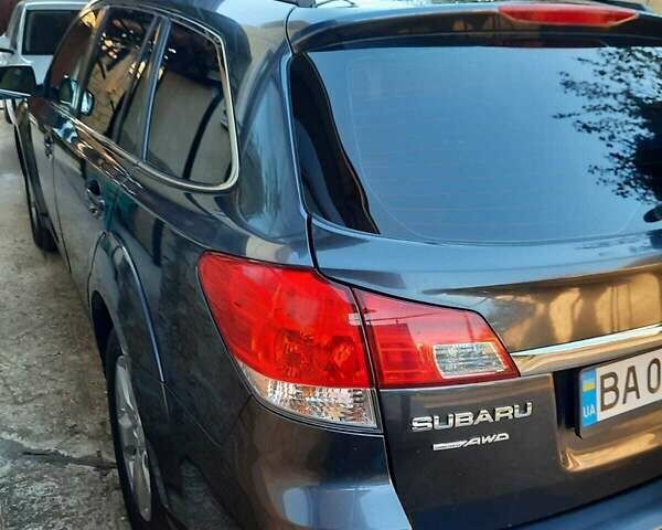 Серый Субару Аутбек, объемом двигателя 2.46 л и пробегом 194 тыс. км за 8500 $, фото 4 на Automoto.ua