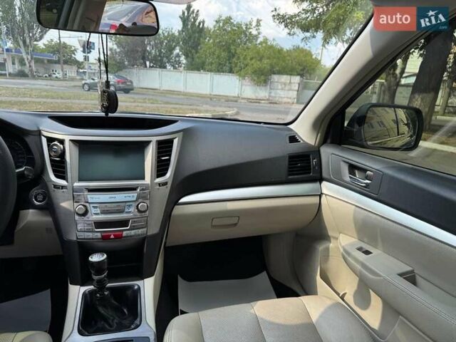 Серый Субару Аутбек, объемом двигателя 2 л и пробегом 257 тыс. км за 8990 $, фото 17 на Automoto.ua