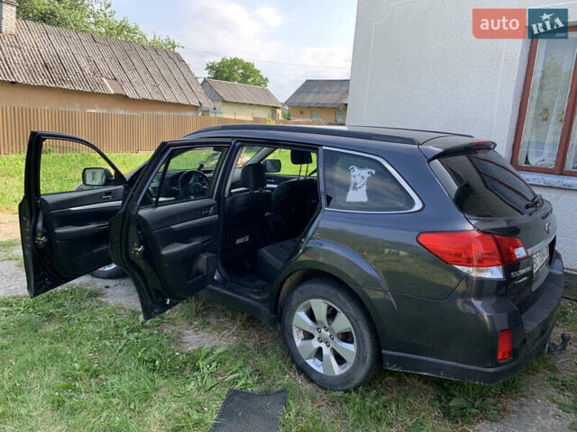 Сірий Субару Аутбек, об'ємом двигуна 2 л та пробігом 320 тис. км за 7500 $, фото 6 на Automoto.ua
