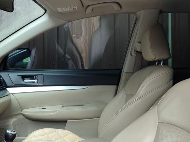 Серый Субару Аутбек, объемом двигателя 2 л и пробегом 270 тыс. км за 4000 $, фото 6 на Automoto.ua