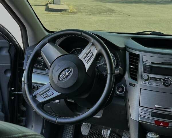 Сірий Субару Аутбек, об'ємом двигуна 2.5 л та пробігом 213 тис. км за 8900 $, фото 7 на Automoto.ua